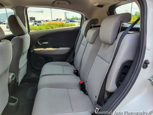 Used 2022 Honda HR-V LX image 11