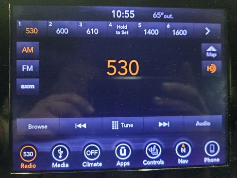 Used 2019 Jeep Grand Cherokee Laredo w/ Laredo X Package image 25