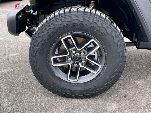 New 2026 Jeep Gladiator Mojave AWD/4WD image 8