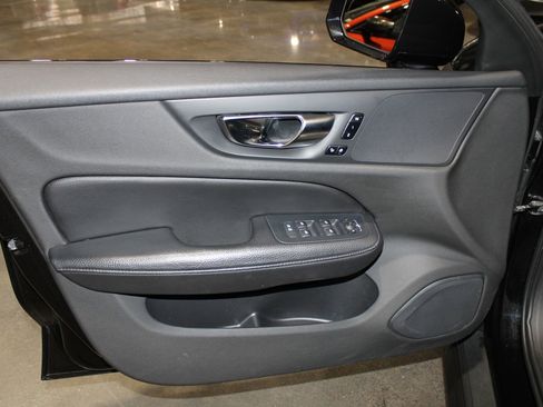 Used 2021 Volvo V60 T5 Cross Country w/ Climate Package image 26