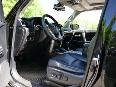 Used 2021 Toyota 4Runner Limited image 20