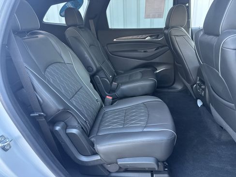 Used 2023 Buick Enclave Avenir w/ Avenir Technology Package image 18