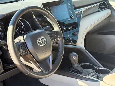 Used 2024 Toyota Camry SE image 17