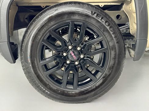 Used 2023 GMC Sierra 1500 Elevation RWD image 11