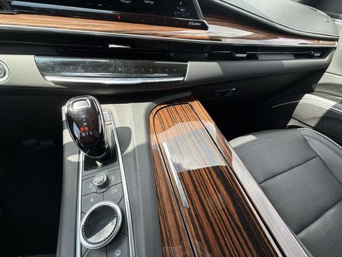 Certified 2021 Cadillac Escalade ESV Premium Luxury AWD/4WD image 22