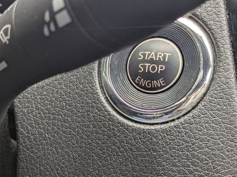 Used 2018 Nissan Rogue SV FWD image 27