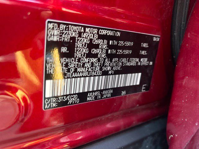 Used 2024 Toyota Venza XLE AWD/4WD image 31