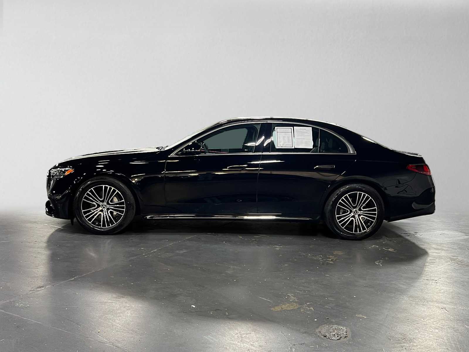 Used 2026 Mercedes-Benz E 350 4MATIC Sedan image 6
