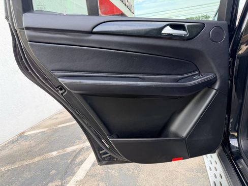 Used 2017 Mercedes-Benz GLS 450 4MATIC image 26