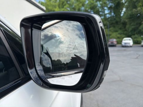 Certified 2023 Jeep Grand Cherokee L Overland w/ Rear Seat Video Group I AWD/4WD image 34