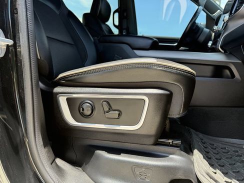 Used 2023 RAM 1500 Laramie AWD/4WD image 35