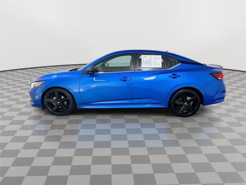 Certified 2022 Nissan Sentra SR w/ SR Premium Package image 5