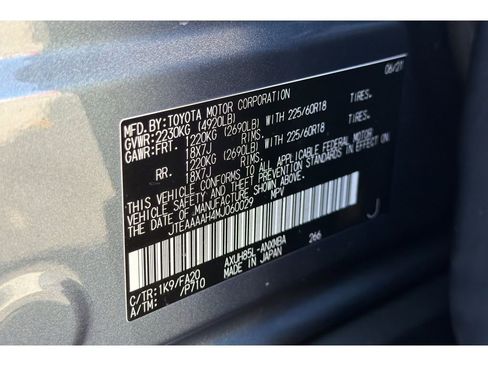 Used 2021 Toyota Venza LE AWD/4WD image 34