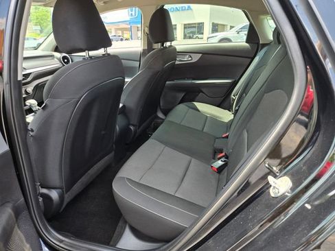Used 2024 Kia Forte LXS w/ LXS Technology Package FWD image 11