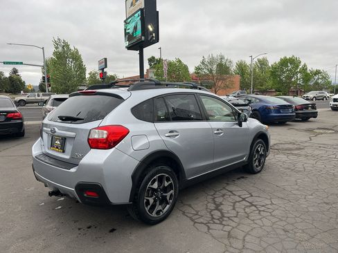 Used 2015 Subaru Crosstrek 2.0i Limited AWD/4WD image 6