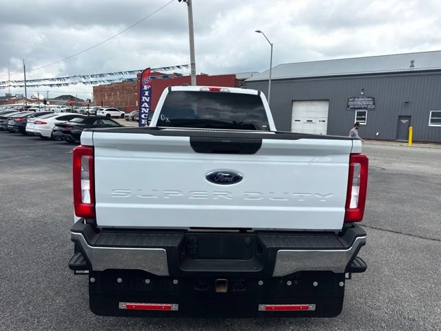 Used 2023 Ford F350 XLT AWD/4WD image 8