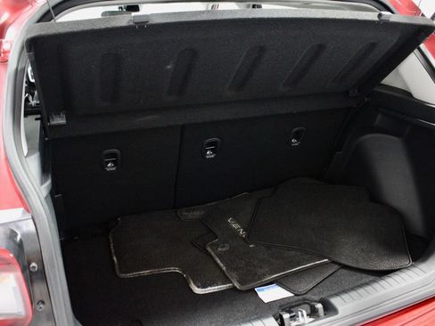 Certified 2025 Hyundai Venue Limited FWD image 16