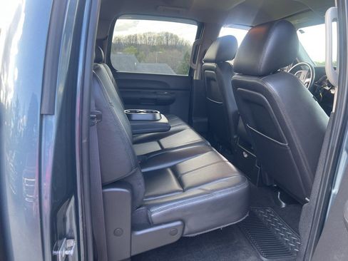 Used 2011 Chevrolet Silverado 1500 LT w/ All-Star Edition image 8