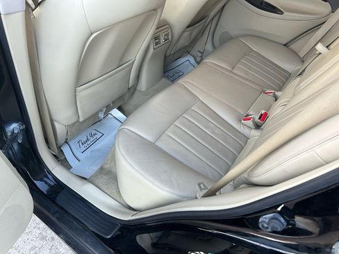 Used 2010 INFINITI EX35 Journey image 9