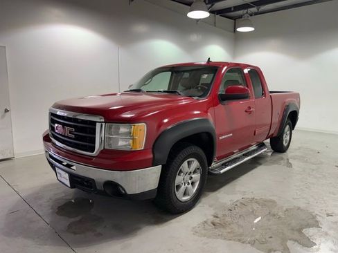 Used 2010 GMC Sierra 1500 SLT w/ SLT Convenience Package AWD/4WD image 3