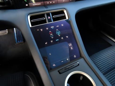 New 2025 Porsche Taycan 4S AWD/4WD image 33