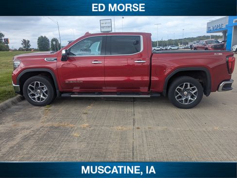 Used 2022 GMC Sierra 1500 SLT w/ SLT Premium Plus Package AWD/4WD image 5