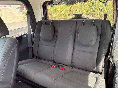Used 2019 Jeep Wrangler Sport AWD/4WD image 11
