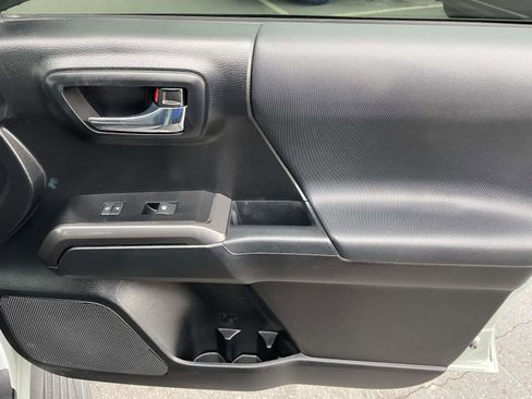 Used 2023 Toyota Tacoma TRD Sport image 40