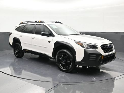 Used 2022 Subaru Outback Wilderness AWD/4WD image 7