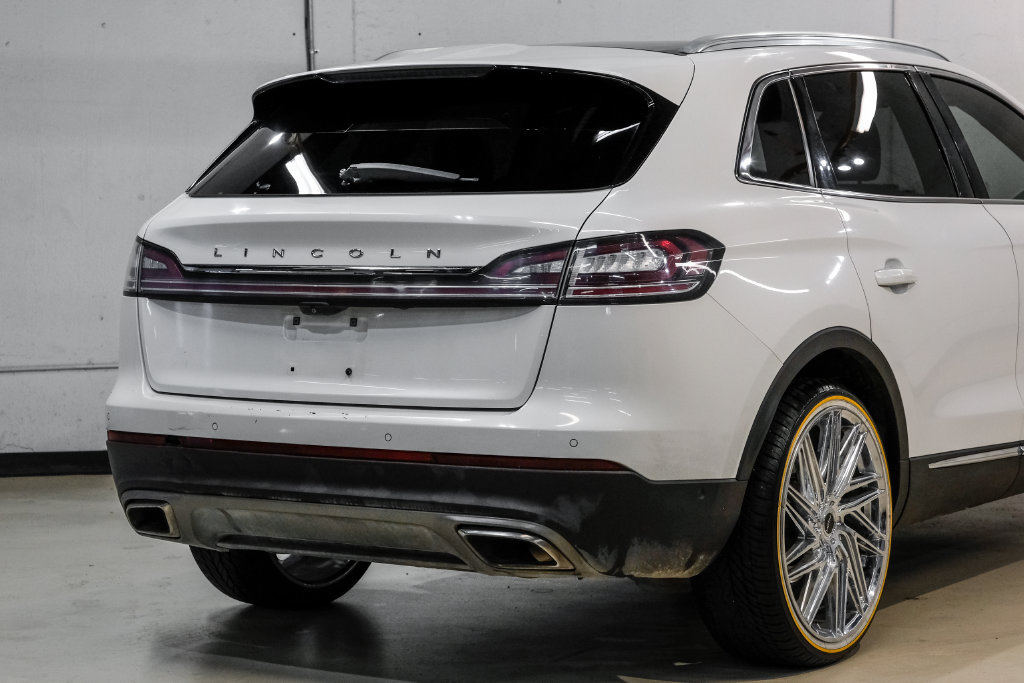 Used 2021 Lincoln Nautilus Reserve w/ Equipment Group 201A FWD image 12