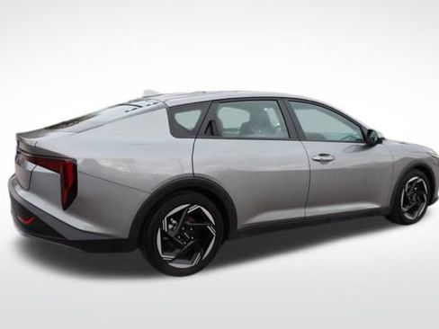 Certified 2025 Kia K4 EX image 13