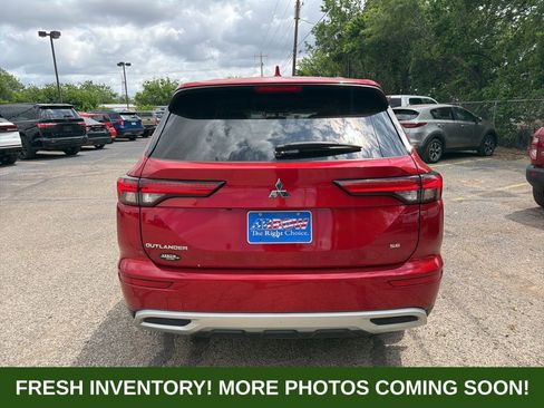 Used 2024 Mitsubishi Outlander SE image 5