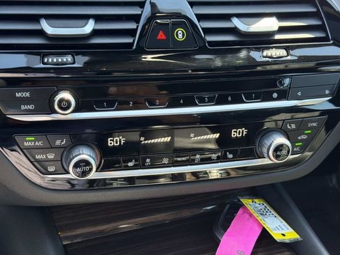 Used 2023 BMW 530e 530e Plug-In Hybrid RWD w/ Convenience Package image 19