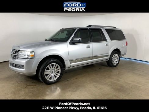 Used 2012 Lincoln Navigator L 4WD image 1