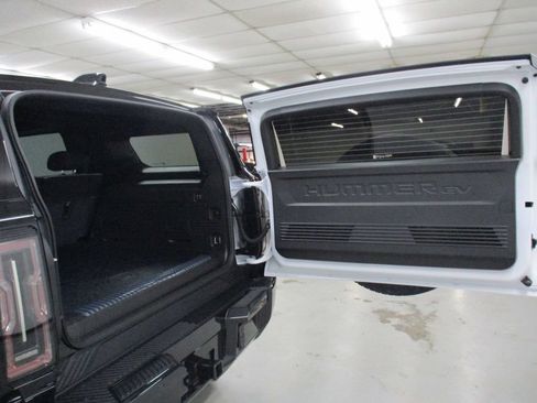 Used 2026 GMC Hummer EV SUV AWD/4WD image 4