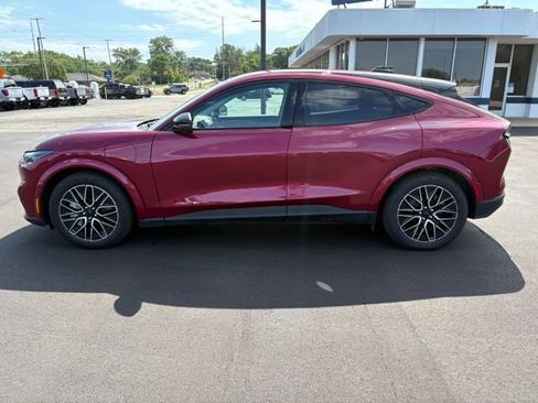 Used 2025 Ford Mustang Mach-E Premium AWD/4WD image 8
