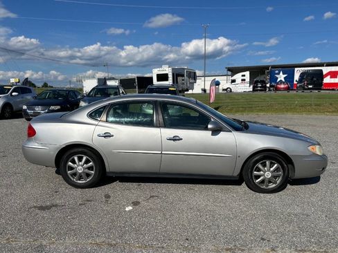 Used 2007 Buick LaCrosse CX image 3