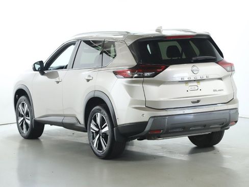 Certified 2024 Nissan Rogue SL image 41
