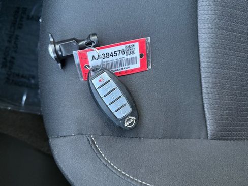 Used 2025 Nissan Altima 2.5 SV AWD/4WD image 17