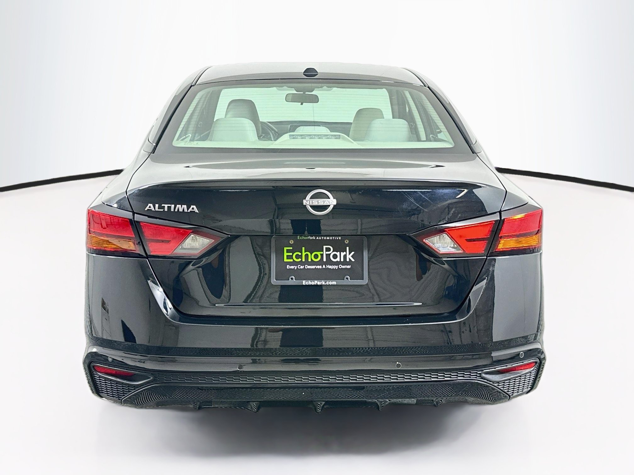 Used 2025 Nissan Altima 2.5 SV FWD image 7