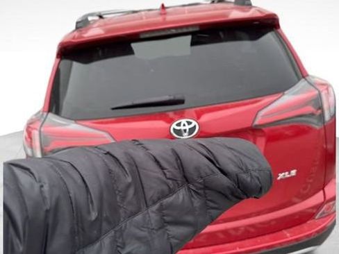 Used 2017 Toyota RAV4 XLE image 6