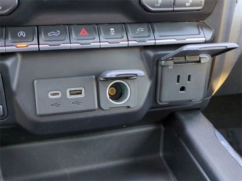 Used 2020 Chevrolet Silverado 1500 RST image 22