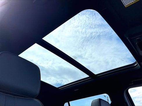 New 2026 Chevrolet Suburban RST image 29