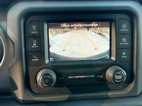 Used 2021 Jeep Wrangler Unlimited Willys image 14