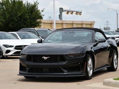 Used 2026 Ford Mustang Premium RWD image 4