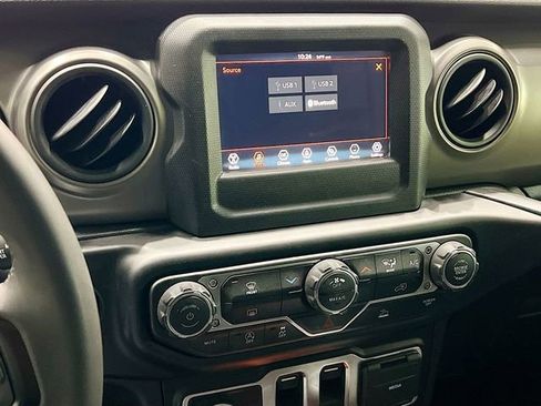 Used 2023 Jeep Wrangler Sport AWD/4WD image 23