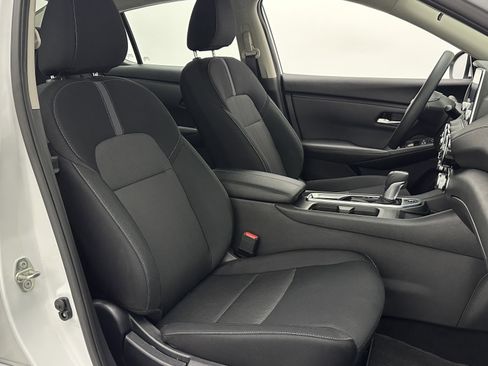 Used 2025 Nissan Sentra SV image 35