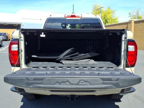 Used 2024 GMC Canyon AT4 w/ AT4 Premium Package image 17