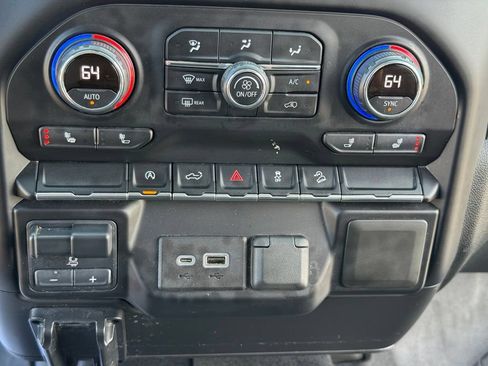 Used 2021 Chevrolet Silverado 1500 RST AWD/4WD image 31