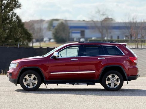 Used 2013 Jeep Grand Cherokee Limited w/ Trailer Tow Group image 8